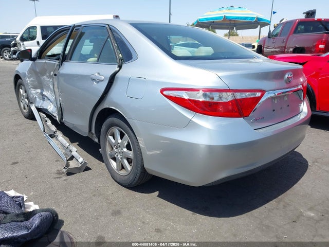 Toyota CAMRY LE 2016 4T4BF1FK7GR519458 Image 3