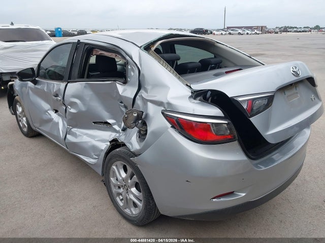 44881420 :رقم المزاد ، 3MYDLBYV3HY194529 vin ، 2017 Toyota Yaris Ia مزاد بيع