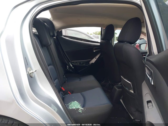 44881420 :رقم المزاد ، 3MYDLBYV3HY194529 vin ، 2017 Toyota Yaris Ia مزاد بيع