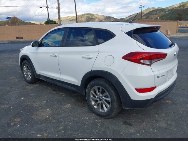 2018 HYUNDAI TUCSON KM8J23A48JU712506 Photo 2