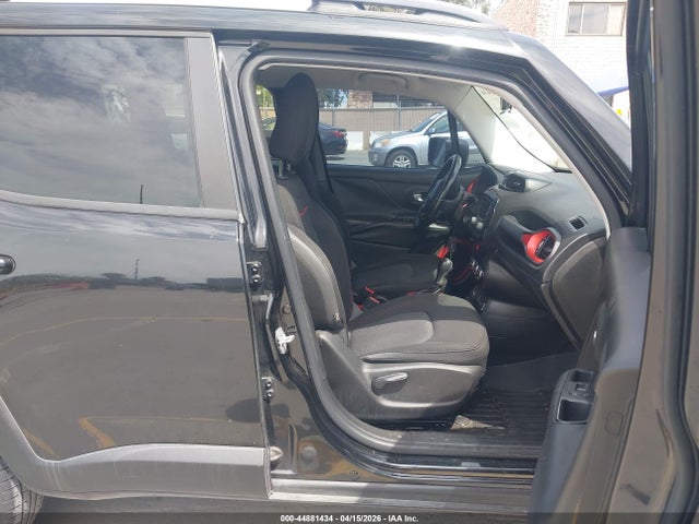 Aukcja sprzedaży 2015 Jeep Renegade Trailhawk, vin: ZACCJBCT0FPB72358, numer aukcji: 44881434