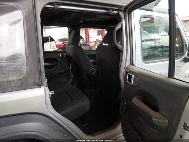 1C4HJXDG9JW163146 Jeep Wrangler Unlimited Sport 4x4