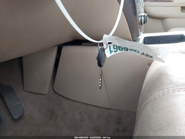 44881532 :رقم المزاد ، 1GNSCJE09DR360195 vin ، 2013 Chevrolet Suburban 1500 Lt مزاد بيع