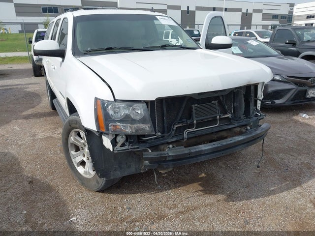 44881532 :رقم المزاد ، 1GNSCJE09DR360195 vin ، 2013 Chevrolet Suburban 1500 Lt مزاد بيع