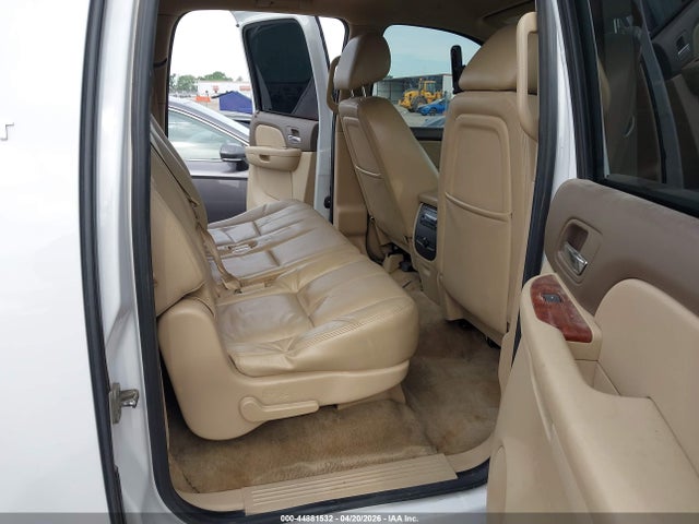 44881532 :رقم المزاد ، 1GNSCJE09DR360195 vin ، 2013 Chevrolet Suburban 1500 Lt مزاد بيع