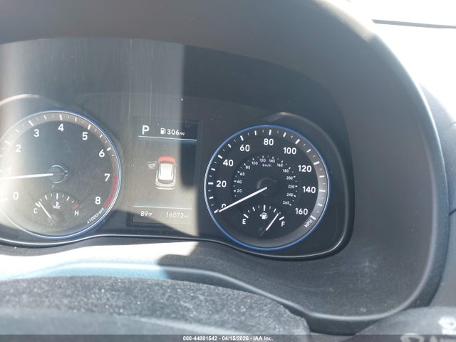 2021 Hyundai Kona Sel Plus მანქანა იყიდება აუქციონზე, vin: KM8K62AA2MU693710, აუქციონის ნომერი: 44881542
