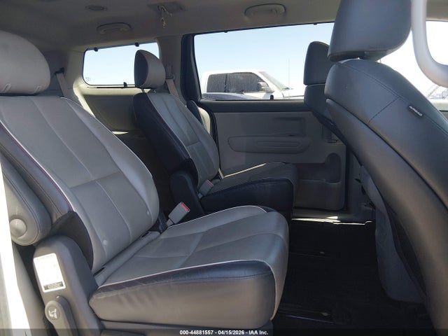 Продаж на аукціоні авто 2018 Kia Sedona Lx, vin: KNDMB5C18J6423937, номер лоту: 44881557