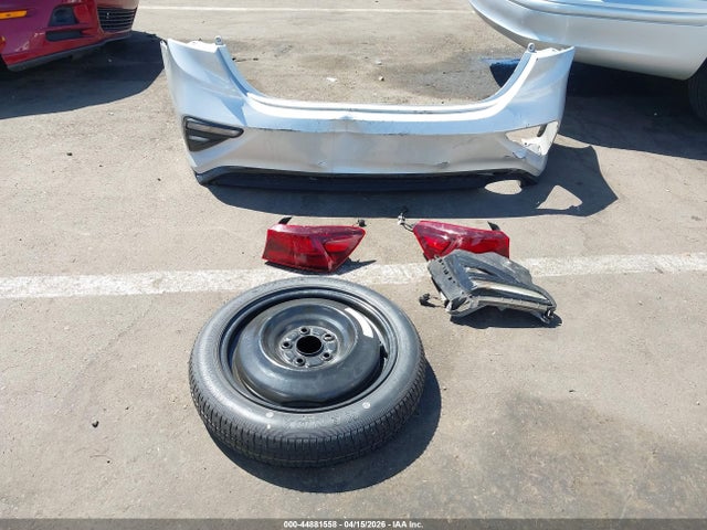 2019 Kia Forte Lxs მანქანა იყიდება აუქციონზე, vin: 3KPF24AD9KE095052, აუქციონის ნომერი: 44881558