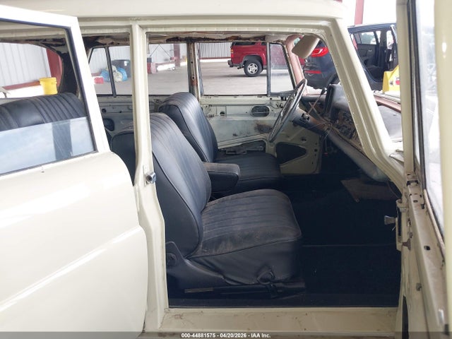 44881575 :رقم المزاد ، 12101816 vin ، 1967 Mercedes-benz 230 مزاد بيع
