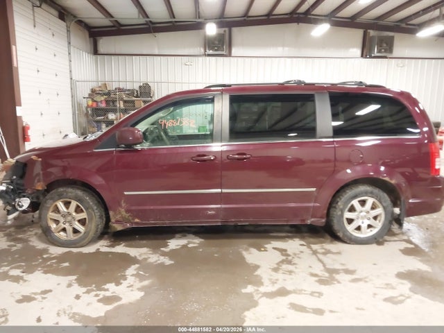 2009 Chrysler Town & Country Touring მანქანა იყიდება აუქციონზე, vin: 2A8HR541X9R592656, აუქციონის ნომერი: 44881582