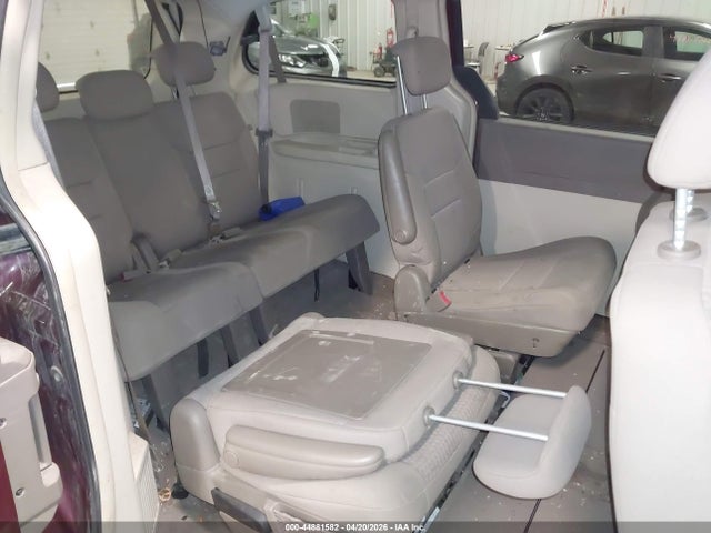 2009 Chrysler Town & Country Touring მანქანა იყიდება აუქციონზე, vin: 2A8HR541X9R592656, აუქციონის ნომერი: 44881582