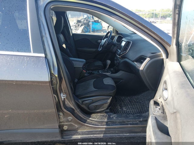 Продаж на аукціоні авто 2014 Jeep Cherokee Latitude, vin: 1C4PJMCS4EW229835, номер лоту: 44881594