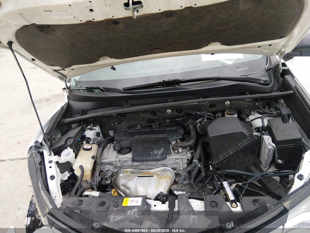 JTMZFREV7HJ137845 Toyota RAV4 LE