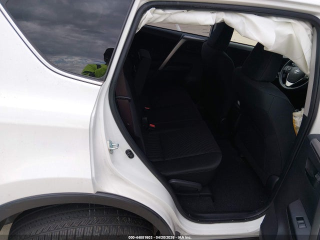 JTMZFREV7HJ137845 Toyota RAV4 LE