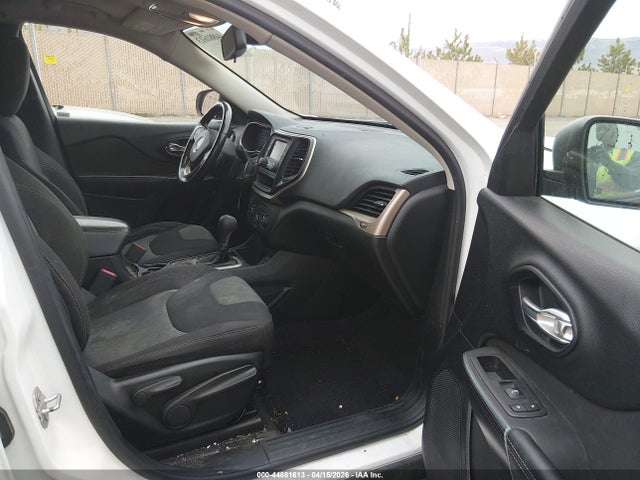 1C4PJLAB5HW535699 Jeep Cherokee Altitude Fwd