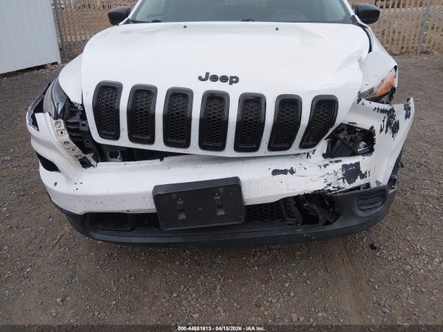 1C4PJLAB5HW535699 Jeep Cherokee Altitude Fwd