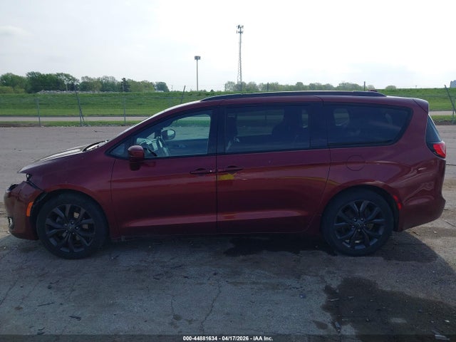 2019 Chrysler Pacifica Touring L მანქანა იყიდება აუქციონზე, vin: 2C4RC1BGXKR583636, აუქციონის ნომერი: 44881634