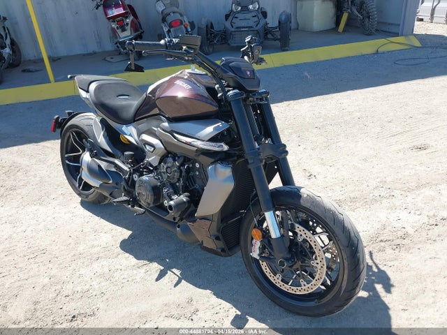 2026 Ducati Xdiavel V4 მანქანა იყიდება აუქციონზე, vin: ZDMGAV1W7TB001350, აუქციონის ნომერი: 44881704