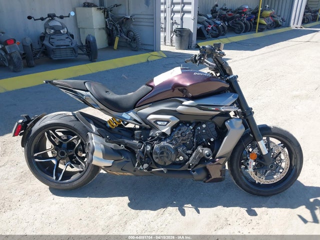 Ducati Xdiavel V4 2026 ZDMGAV1W7TB001350 Image 12