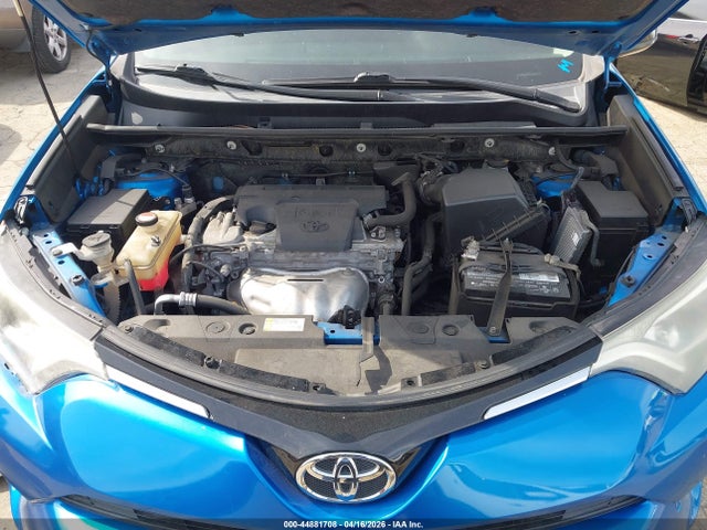 JTMBFREV0GJ060204 Toyota RAV4 LE