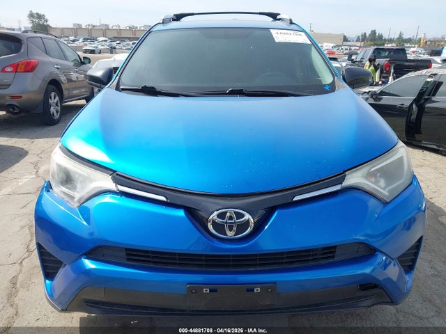JTMBFREV0GJ060204 Toyota RAV4 LE