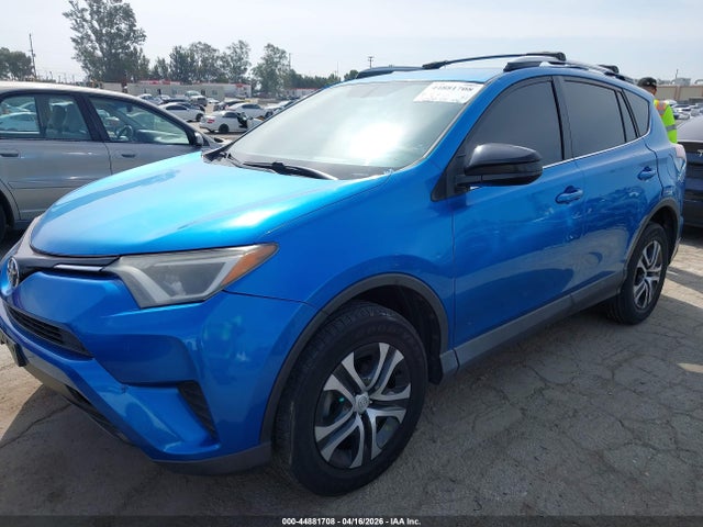 JTMBFREV0GJ060204 Toyota RAV4 LE