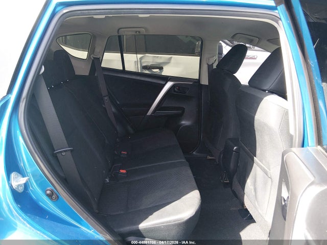 JTMBFREV0GJ060204 Toyota RAV4 LE