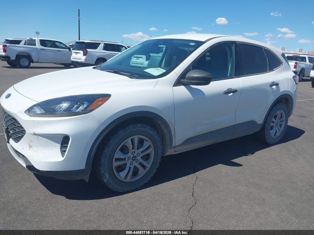1FMCU9F63NUA90841 Ford ESCAPE S