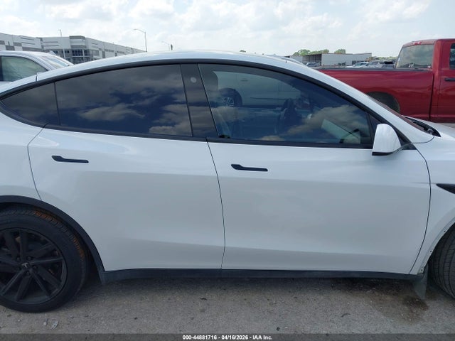 7SAYGDEE5NF339746 Tesla Model Y Long Range Dual Motor All-wheel Drive