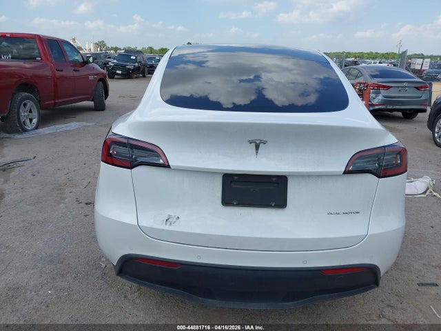 7SAYGDEE5NF339746 Tesla Model Y Long Range Dual Motor All-wheel Drive