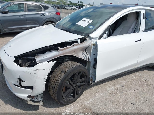 7SAYGDEE5NF339746 Tesla Model Y Long Range Dual Motor All-wheel Drive