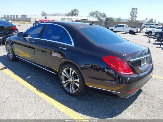 2015 MERCEDES-BENZ S 550 WDDUG8CB8FA139522 Photo 2