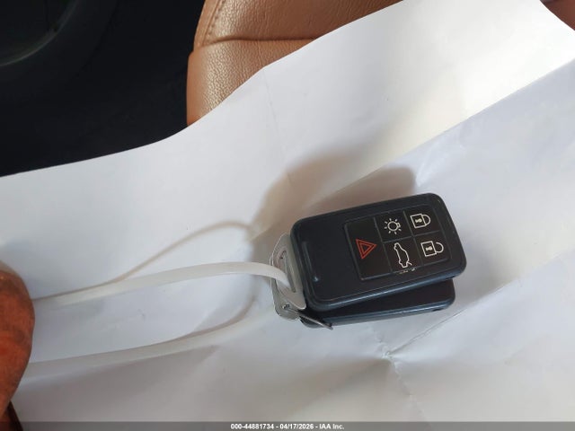 Продажа на аукционе авто 2015 Volvo S60 T6, vin: YV149MFK7F2363166, номер лота: 44881734