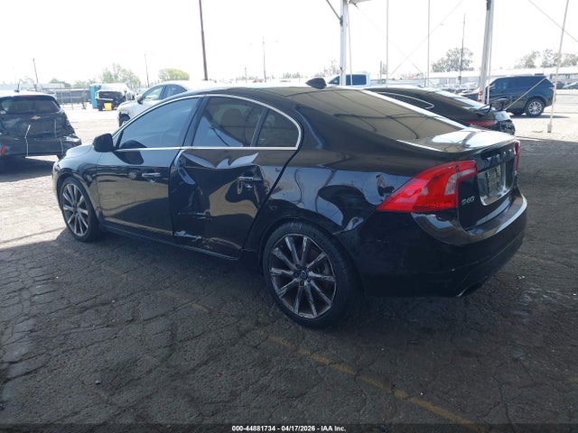 Продажа на аукционе авто 2015 Volvo S60 T6, vin: YV149MFK7F2363166, номер лота: 44881734