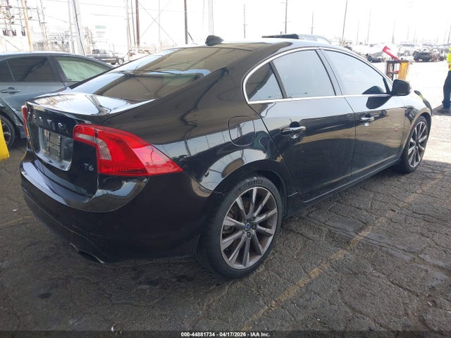 Продажа на аукционе авто 2015 Volvo S60 T6, vin: YV149MFK7F2363166, номер лота: 44881734