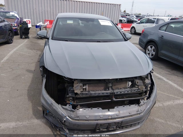 3VW6T7BU9KM217957 Volkswagen Jetta Gli 2.0t 35th Anniversary Edition/2.0t Autobahn/2.0t S