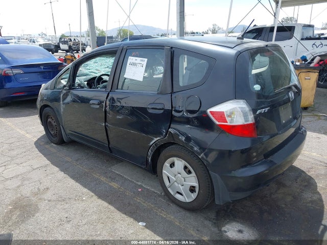 44881774 :رقم المزاد ، JHMGE8H39DC008274 vin ، 2013 Honda Fit مزاد بيع
