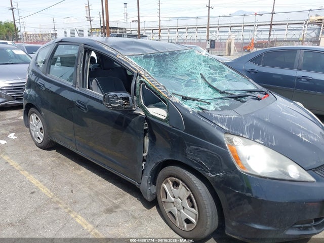 44881774 :رقم المزاد ، JHMGE8H39DC008274 vin ، 2013 Honda Fit مزاد بيع