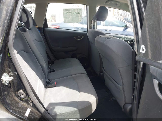 44881774 :رقم المزاد ، JHMGE8H39DC008274 vin ، 2013 Honda Fit مزاد بيع