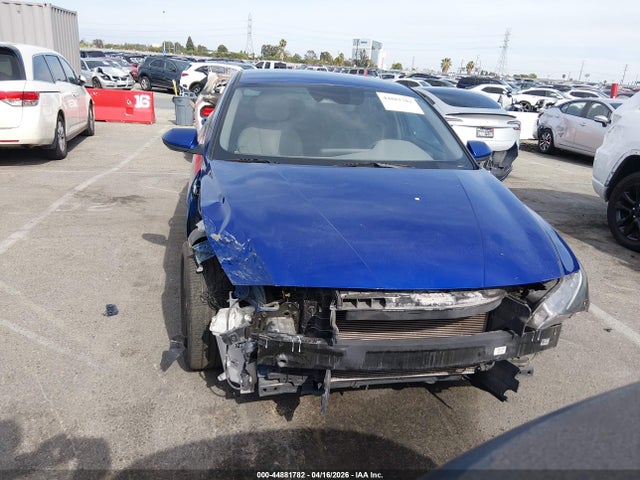 KMHLM4AG8NU313538 Hyundai ELANTRA SEL