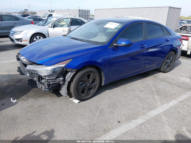 KMHLM4AG8NU313538 Hyundai ELANTRA SEL