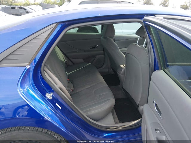 KMHLM4AG8NU313538 Hyundai ELANTRA SEL