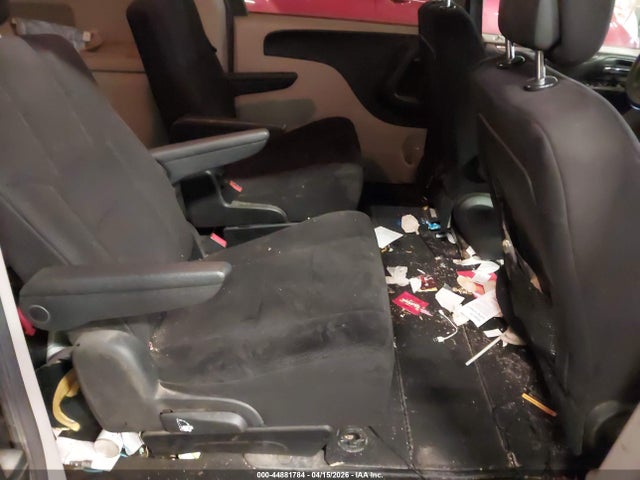 44881784 :رقم المزاد ، 2D4RN3DG8BR674040 vin ، 2011 Dodge Grand Caravan Mainstreet مزاد بيع