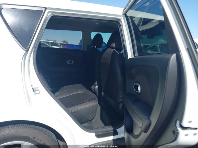 KNDJN2A29H7479278 KIA Soul !