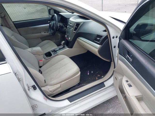 44881858 :رقم المزاد ، 4S3BMBH67B3222229 vin ، 2011 Subaru Legacy 2.5i Premium مزاد بيع