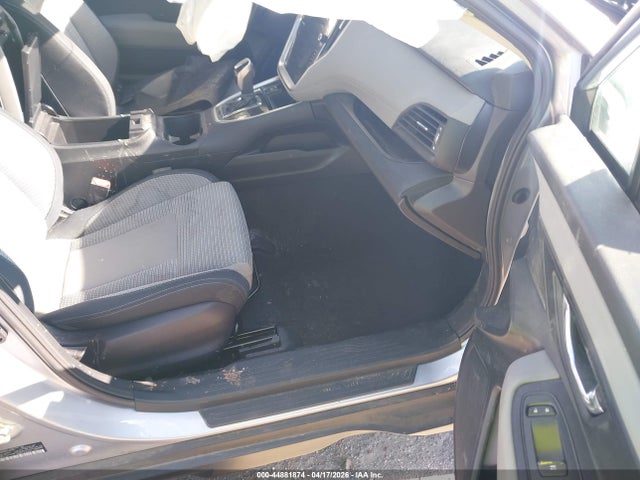 44881874 :رقم المزاد ، 4S4BTADC4P3223768 vin ، 2023 Subaru Outback Premium مزاد بيع