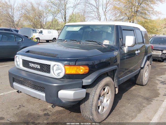 2007 TOYOTA FJ CRUISER JTEBU11F070061070 Photo 1