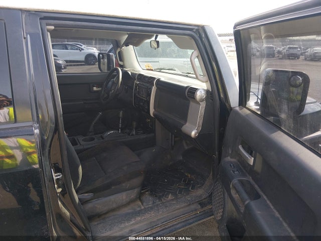 2007 TOYOTA FJ CRUISER JTEBU11F070061070 Photo 4