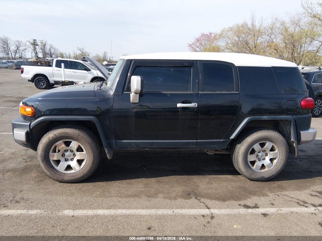 2007 TOYOTA FJ CRUISER JTEBU11F070061070 Photo 5