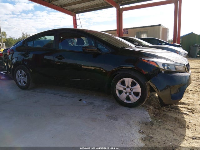 2017 Kia Forte Lx მანქანა იყიდება აუქციონზე, vin: 3KPFK4A70HE104434, აუქციონის ნომერი: 44881908